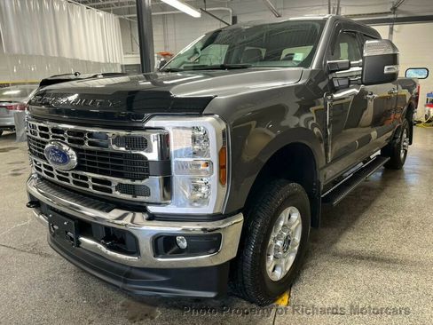 Used 2025 Ford F250 XLT w/ Snow Plow Prep Package image 13