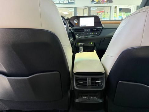 Used 2024 Lexus ES 350 w/ Premium Package FWD image 21