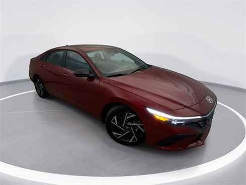 Used 2025 Hyundai Elantra Sport image 1