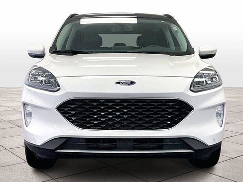 Used 2022 Ford Escape Titanium w/ Class II Trailer Tow Package image 3