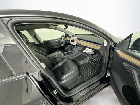 Used 2023 Tesla Model Y Long Range AWD/4WD image 31