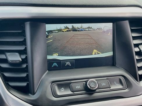Used 2019 GMC Acadia SLE FWD image 13