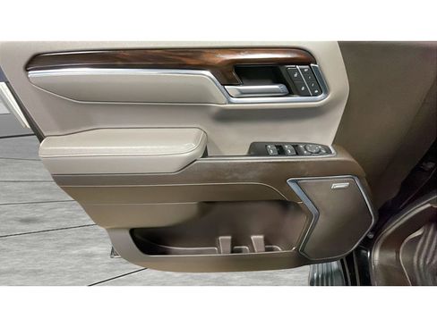 Used 2022 GMC Sierra 1500 SLT w/ SLT Premium Plus Package image 9