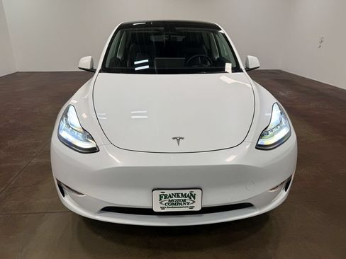 Used 2021 Tesla Model Y Long Range AWD/4WD image 40