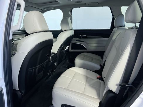 Used 2021 Kia Telluride EX w/ EX Premium Package AWD/4WD image 26