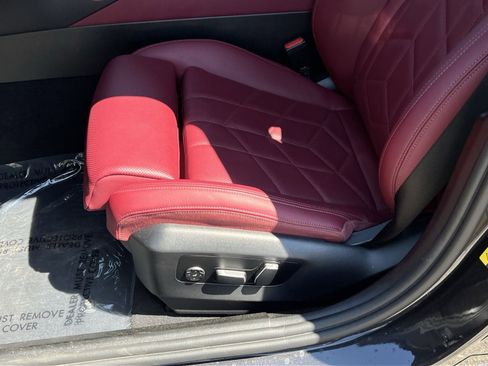 Used 2025 BMW i5 xDrive40 w/ Premium Package image 15