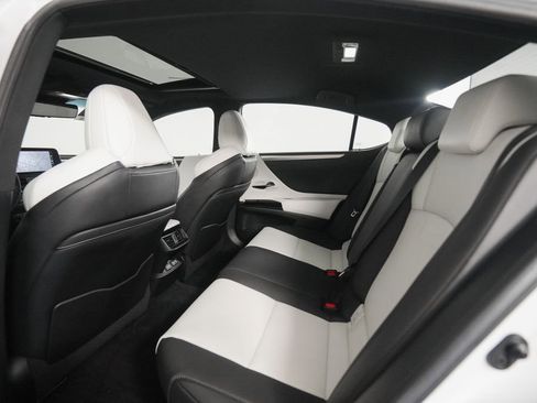 Certified 2022 Lexus ES 300h F Sport w/ Accessory Package image 13