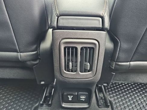 Used 2019 Jeep Compass Latitude w/ Cold Weather Group AWD/4WD image 22