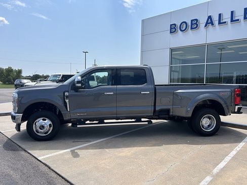 New 2026 Ford F350 Lariat w/ Lariat Premium Package AWD/4WD image 2