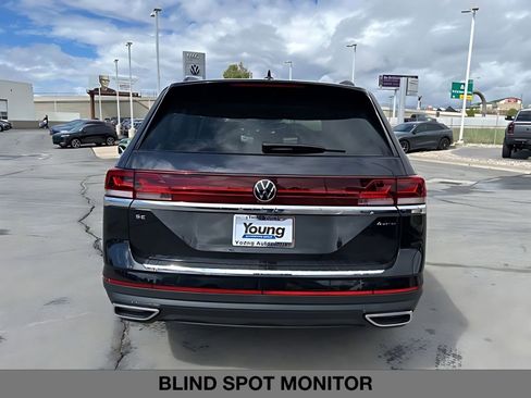 New 2026 Volkswagen Atlas SE image 4