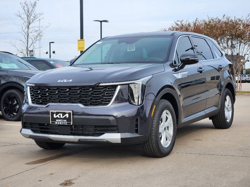 New 2026 Kia Sorento LX image 2
