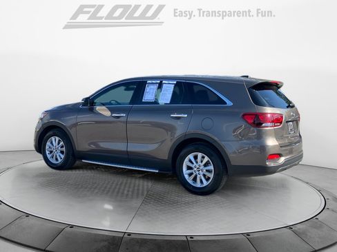 Used 2019 Kia Sorento FWD V6 image 6