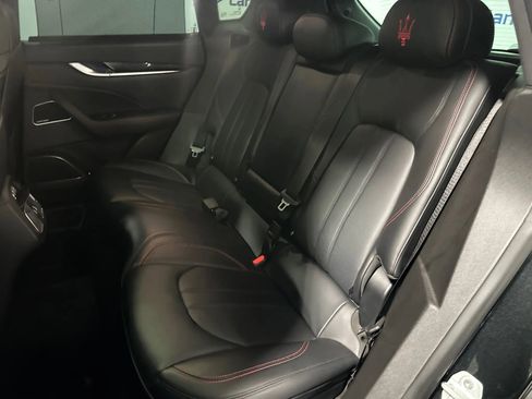 Used 2024 Maserati Levante GT Ultima image 15