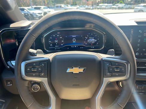 Used 2025 Chevrolet Silverado 1500 LTZ image 10