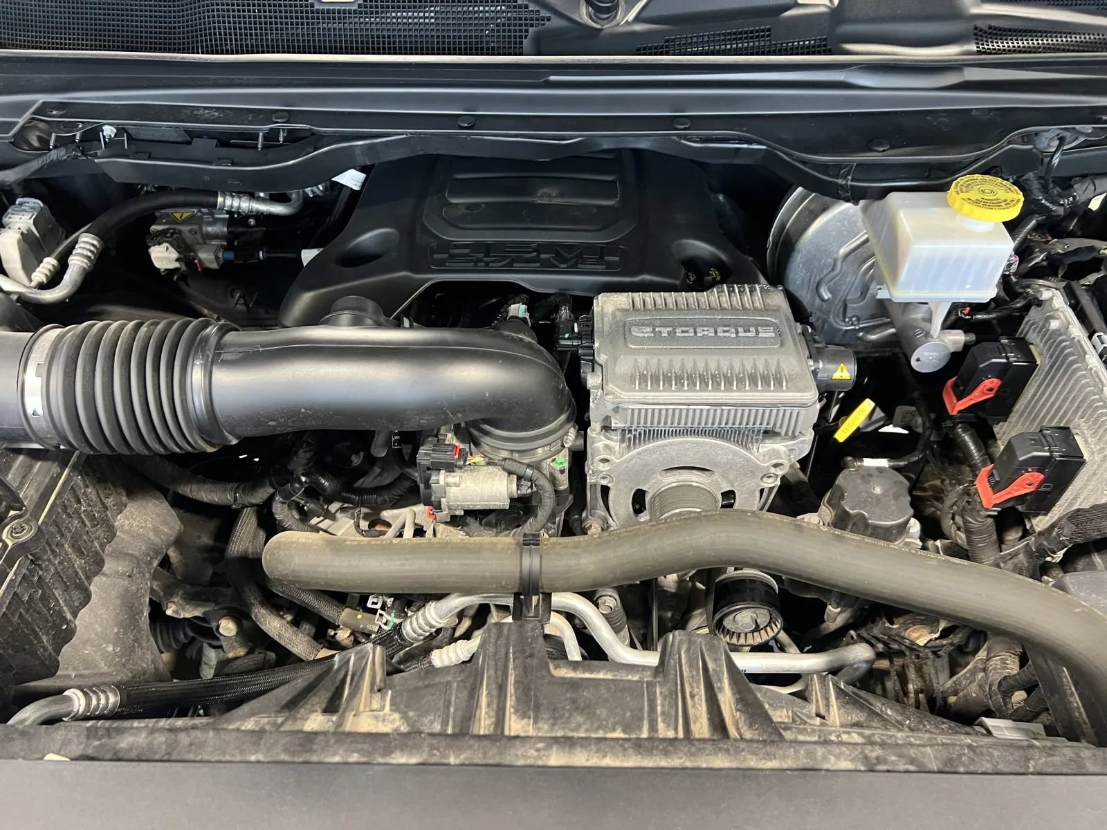 Used 2020 RAM 1500 Laramie AWD/4WD image 56