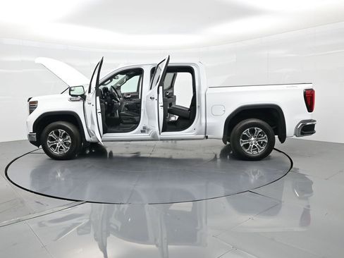Used 2025 GMC Sierra 1500 SLT image 42