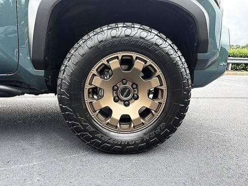 Certified 2025 Toyota 4Runner Trailhunter AWD/4WD image 11