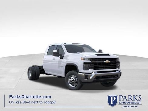 New 2026 Chevrolet Silverado 3500 W/T image 1