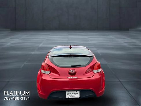Used 2015 Hyundai Veloster FWD image 7