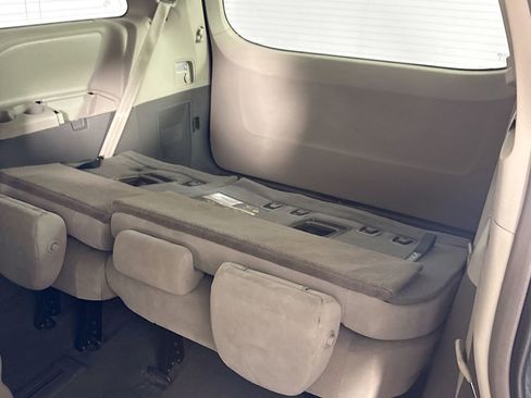 Certified 2019 Toyota Sienna L image 22