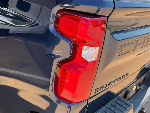Used 2022 Chevrolet Silverado 1500 Custom w/ LPO, Dark Essentials Package AWD/4WD image 27