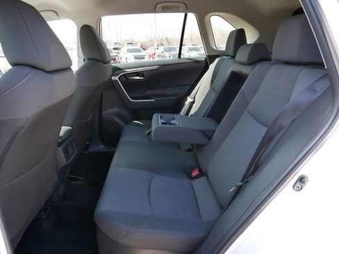 Used 2025 Toyota RAV4 XLE AWD/4WD image 11