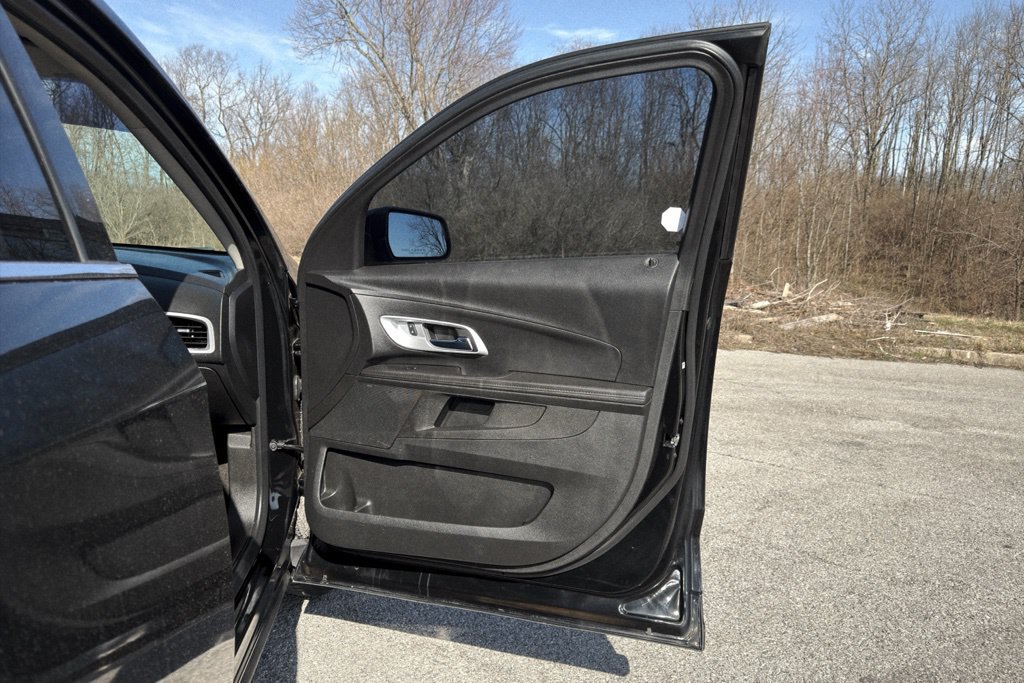 Used 2017 Chevrolet Equinox LS FWD image 20
