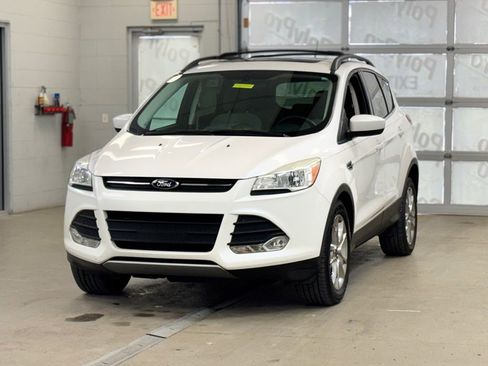 Used 2014 Ford Escape SE w/ Equipment Group 201A image 3