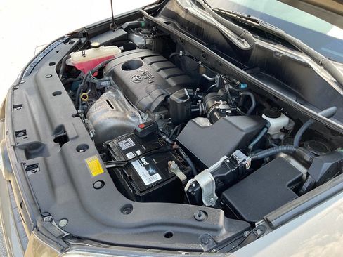 Used 2012 Toyota RAV4 4WD w/ Value Pkg image 46
