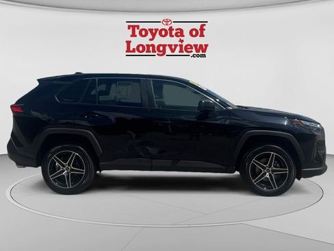Used 2024 Toyota RAV4 LE FWD image 6