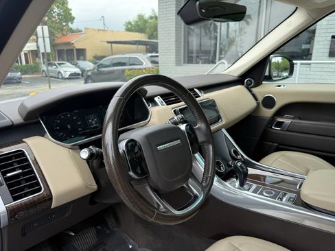 Used 2018 Land Rover Range Rover Sport SE AWD/4WD image 18