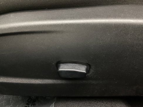 Used 2019 Dodge Challenger SXT RWD image 34