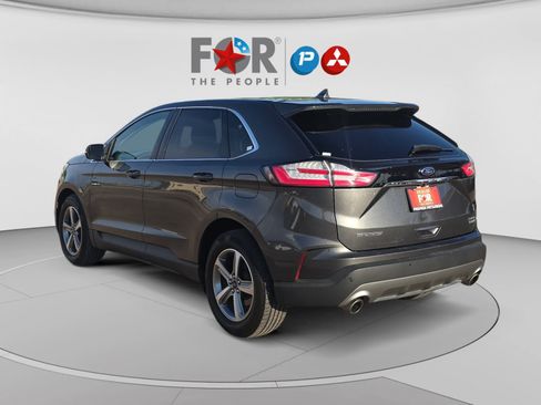 Used 2019 Ford Edge SEL w/ Equipment Group 201A FWD image 3
