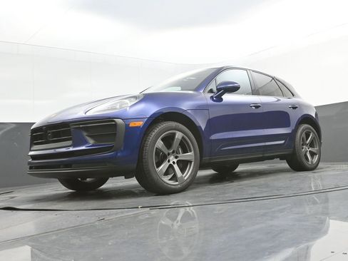 New 2026 Porsche Macan image 30
