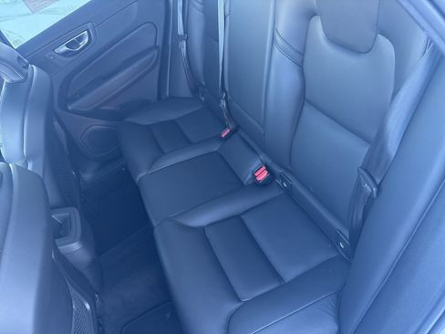 Certified 2025 Volvo XC60 B5 Core image 37