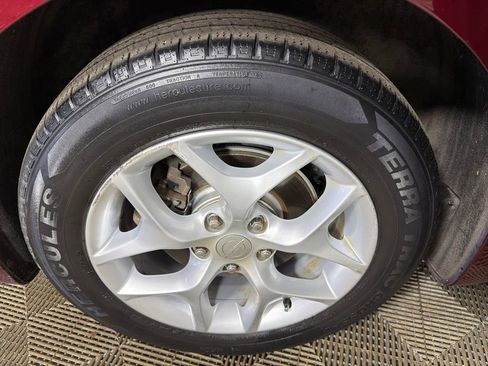 Used 2018 Chrysler Pacifica Touring Plus w/ Tire & Wheel Group image 16