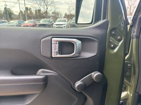 Used 2021 Jeep Wrangler Unlimited Sport AWD/4WD image 18
