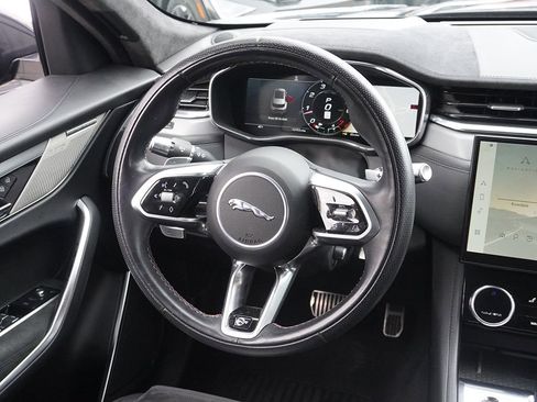 Used 2022 Jaguar F-PACE SVR AWD/4WD image 34