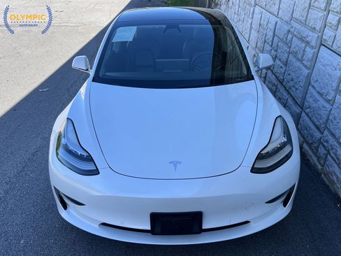 Used 2020 Tesla Model 3 Standard Range RWD image 2