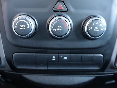 Used 2017 RAM 1500 Express image 19