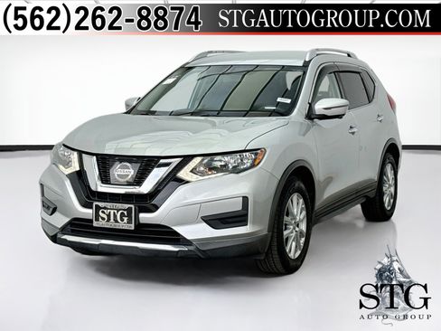 Used 2017 Nissan Rogue SV w/ SV Premium Package FWD image 1