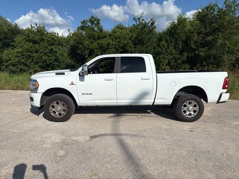 Used 2023 RAM 2500 Laramie AWD/4WD image 2