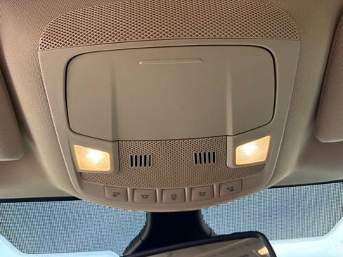 Used 2022 Ford Edge SEL image 23