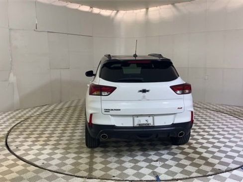 Used 2023 Chevrolet TrailBlazer RS w/ Sun and Liftgate Package image 7