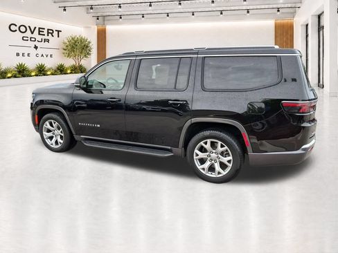 Used 2022 Jeep Wagoneer Series I w/ Premium Group I AWD/4WD image 9