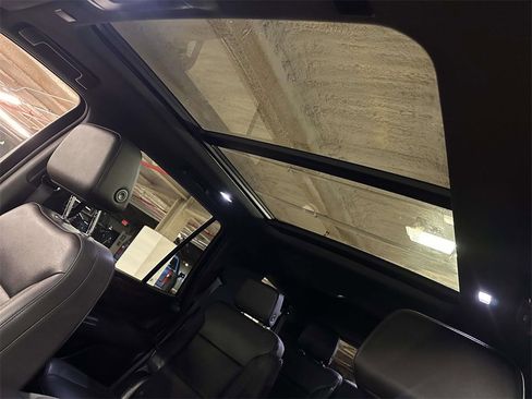 Used 2023 Chevrolet Tahoe LT w/ Luxury Package image 14