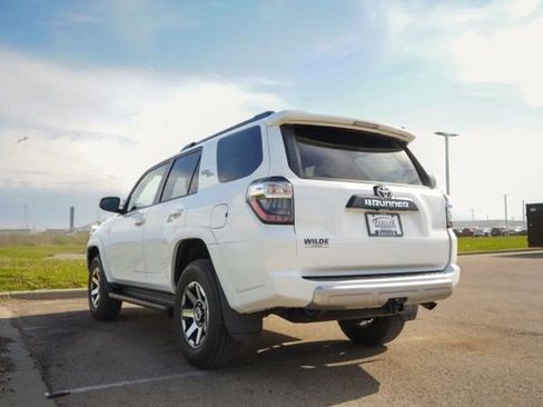 Used 2023 Toyota 4Runner TRD Off-Road Premium AWD/4WD image 5