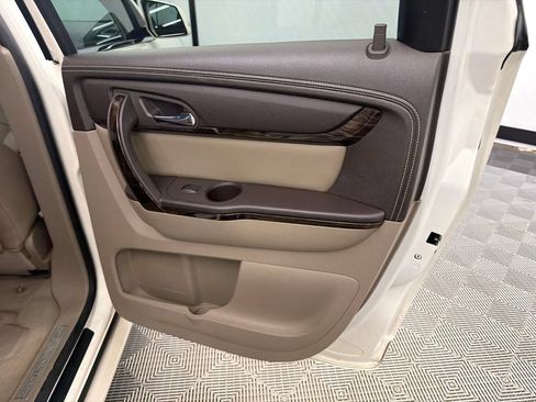 Used 2015 GMC Acadia Denali FWD image 18