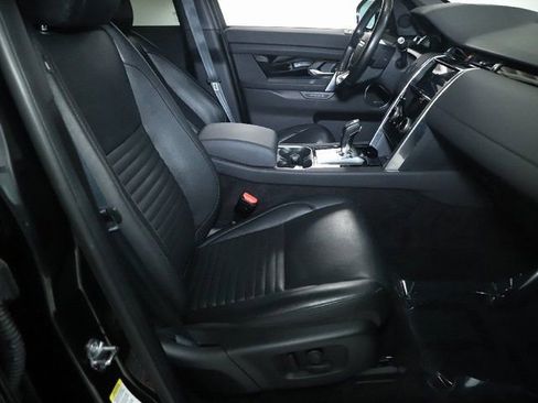 Used 2020 Land Rover Discovery Sport SE image 30