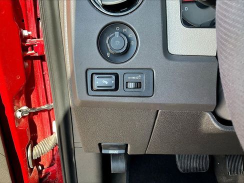 Used 2010 Ford F150 XLT image 28